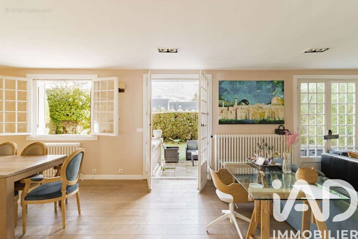 Photo 2 - Maison à SAINT-MAUR-DES-FOSSES