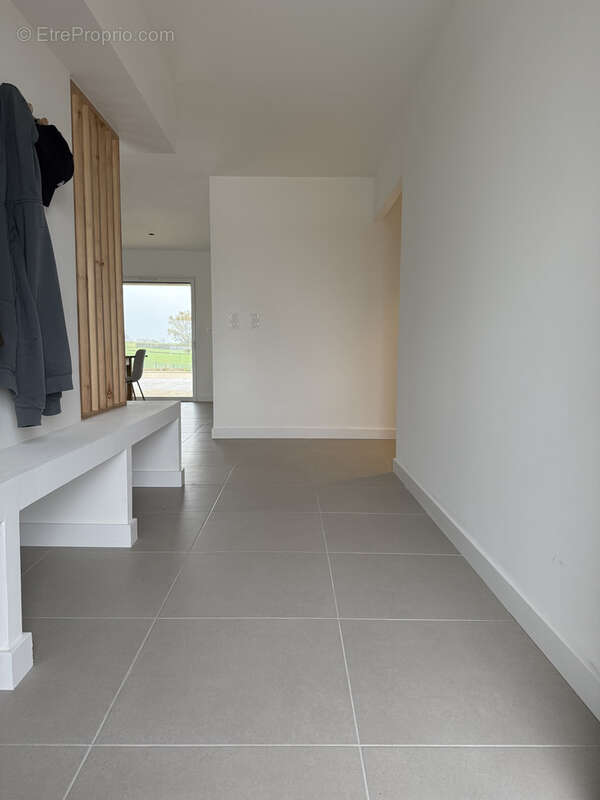 Maison à ESPINASSE-VOZELLE