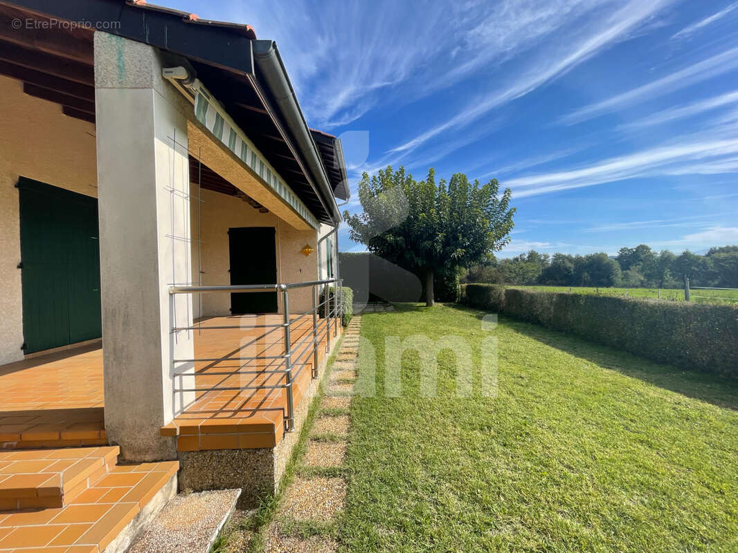 Maison à SAINT-DONAT-SUR-L&#039;HERBASSE