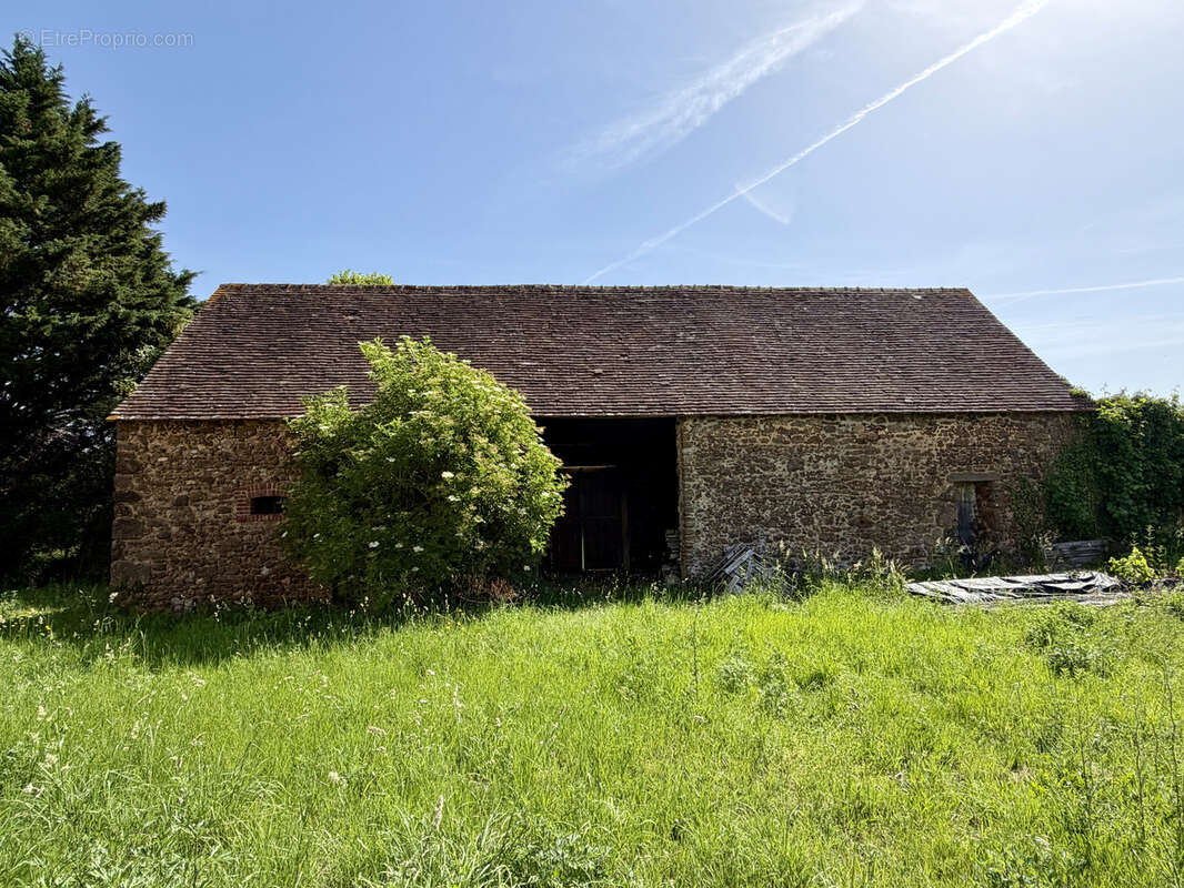 Maison à MEZIERES-SOUS-LAVARDIN