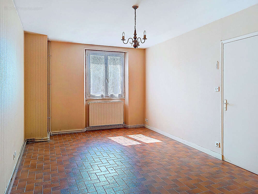 Maison à SAINT-BRICE-EN-COGLES