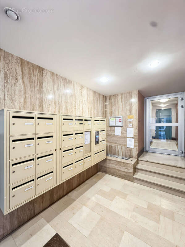 Appartement à PARIS-20E