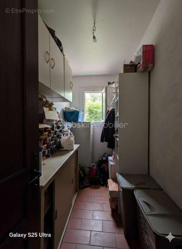 Commerce à TOURRETTES