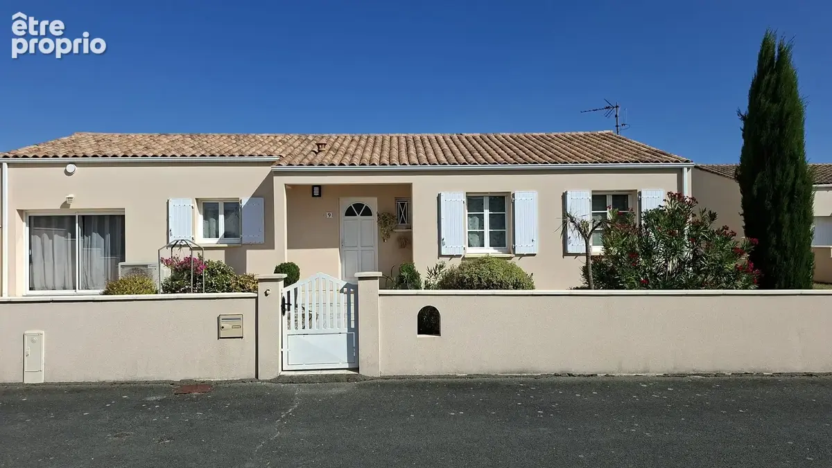 Maison 5 pièces 115 m² à vendre à Beurlay (17250) - photo 9