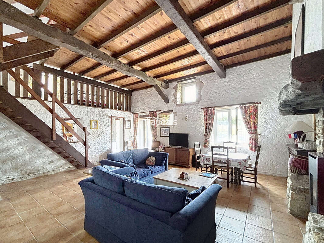 Maison 88 m² à Bolleville  - photo 5
