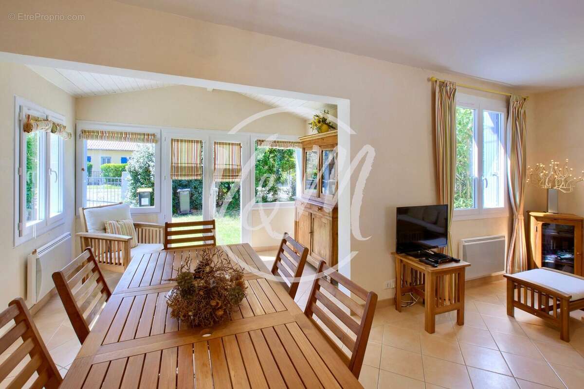 Maison 103 m² à Andernos-Les-Bains  - photo 2