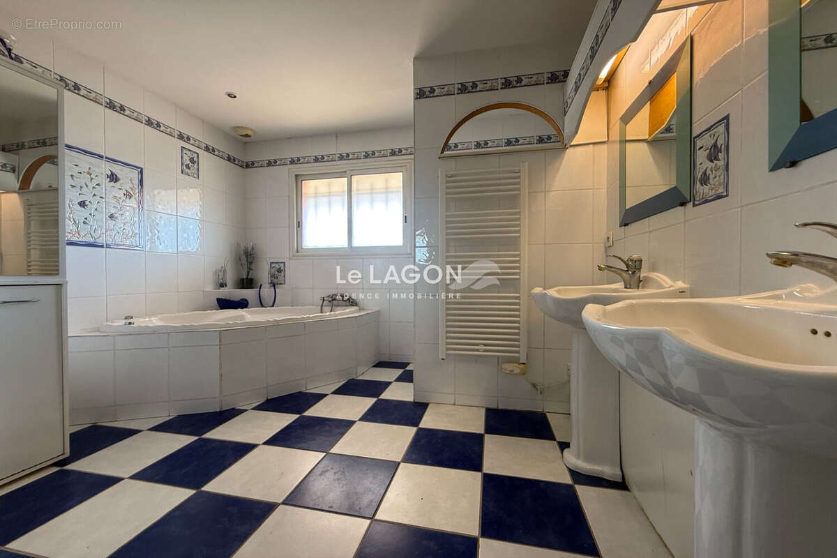 Maison à SAINT-CYPRIEN