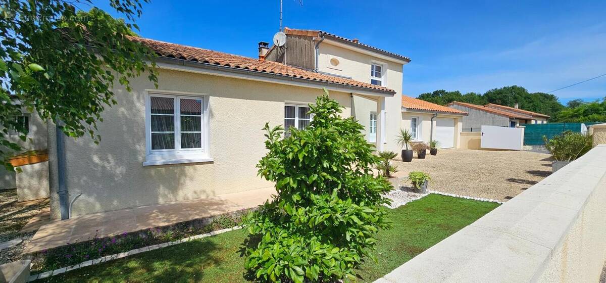 Photo 1 - Maison à PUYMOYEN