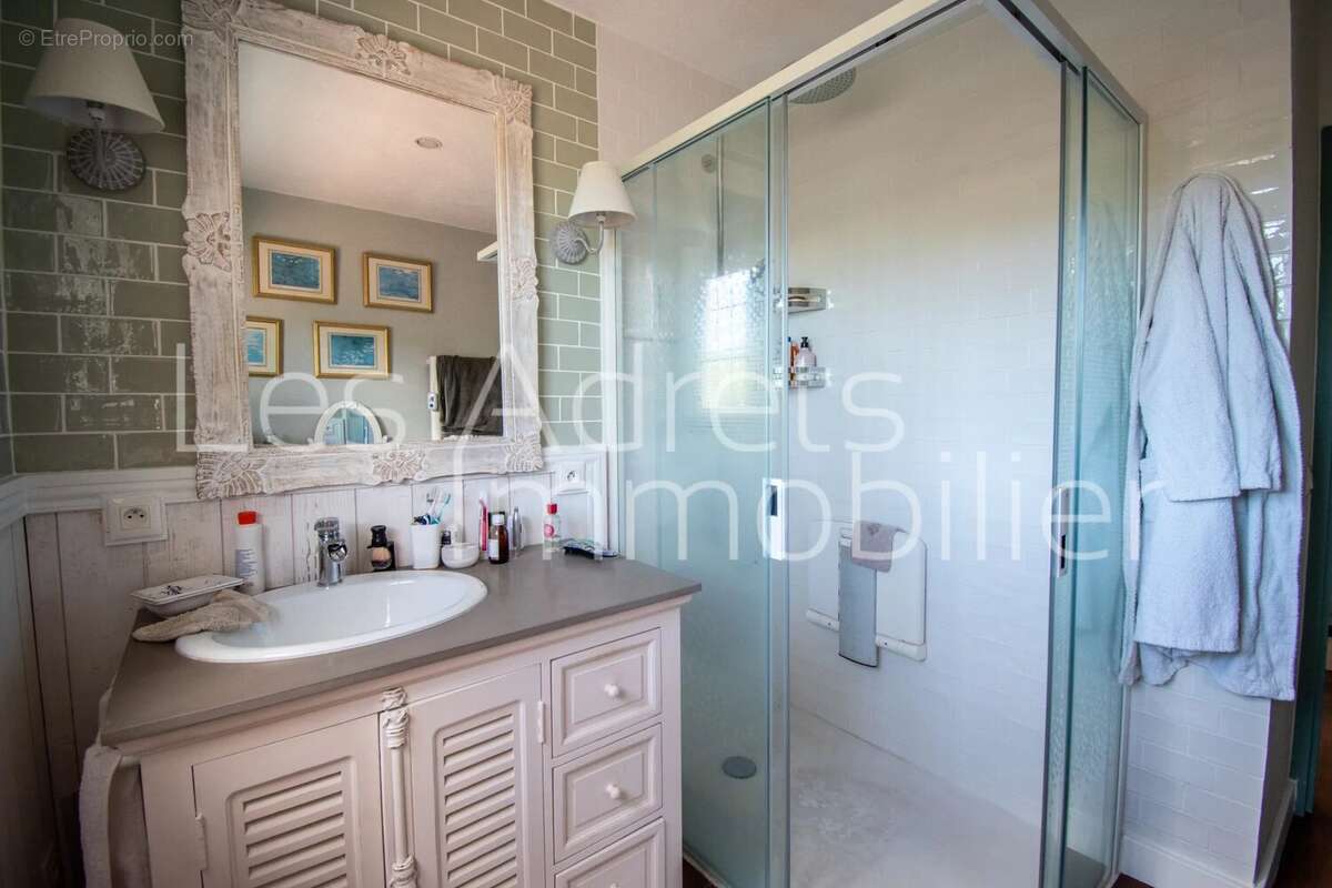 Maison à LES ADRETS-DE-L&#039;ESTEREL