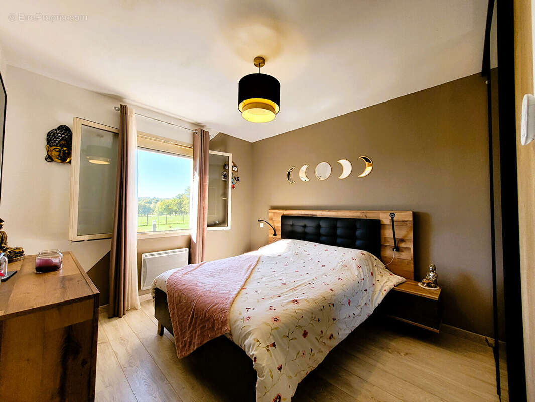 Maison à SAINT-HILAIRE-LES-PLACES