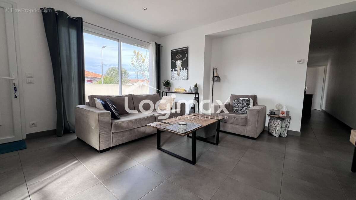 Maison à SAINT-XANDRE