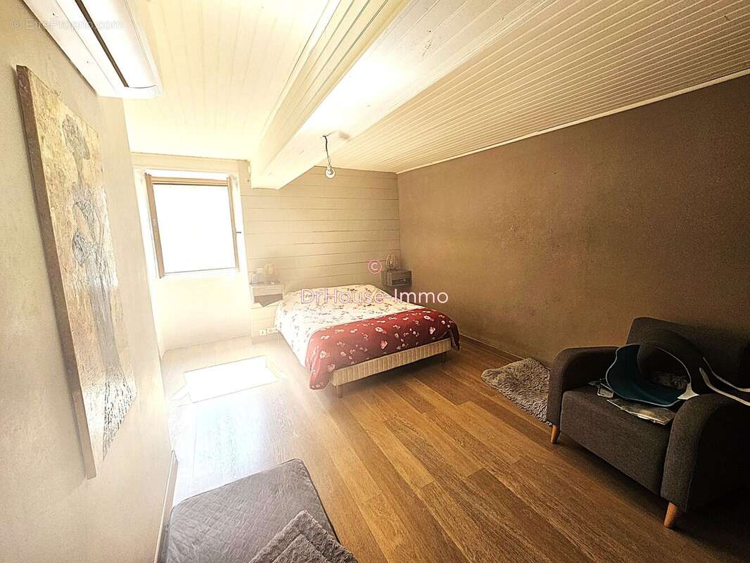 Maison à SAINT-LEON-SUR-L'ISLE