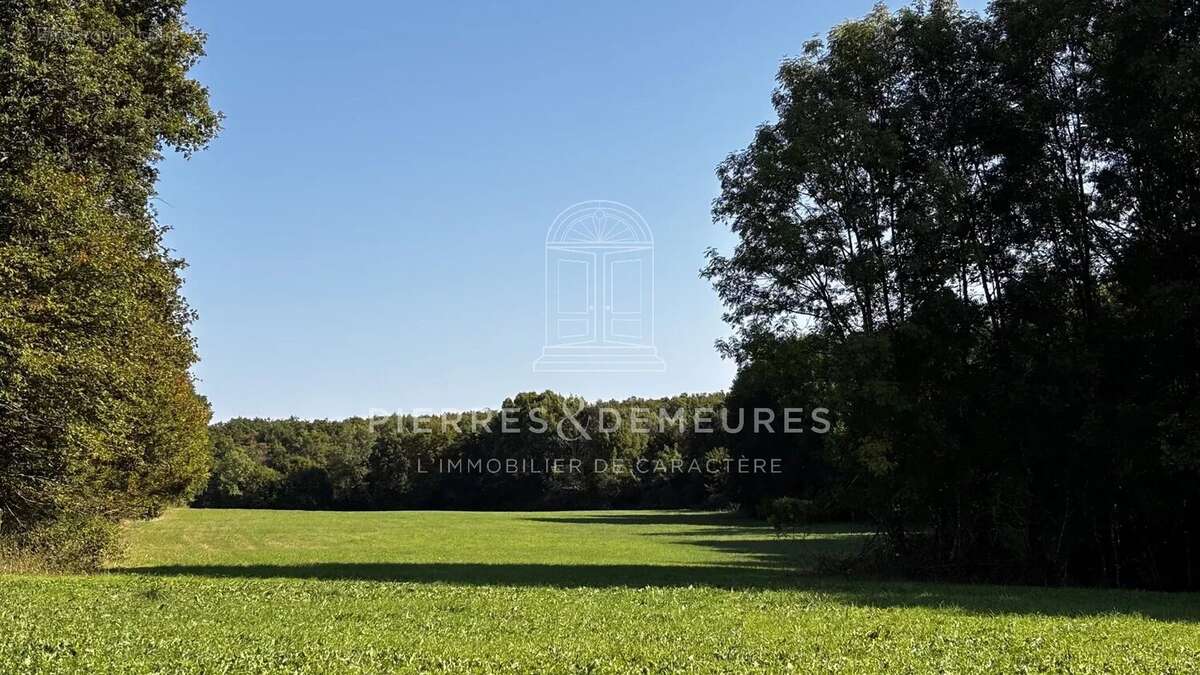 Maison à NEUILLAY-LES-BOIS