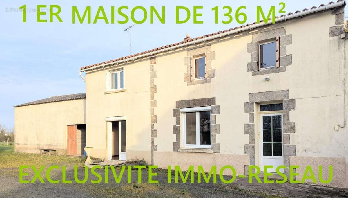 Maison à MAULEON