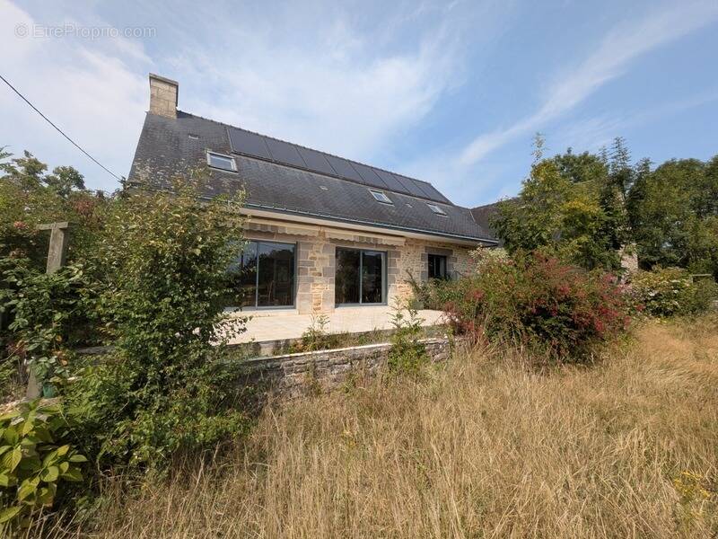 Maison à SAINT-CARADEC-TREGOMEL