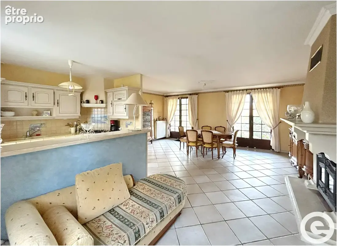 Maison familiale 5 pièces - 112.63m2   1977   Saint Martin-du-Tertre - photo 3