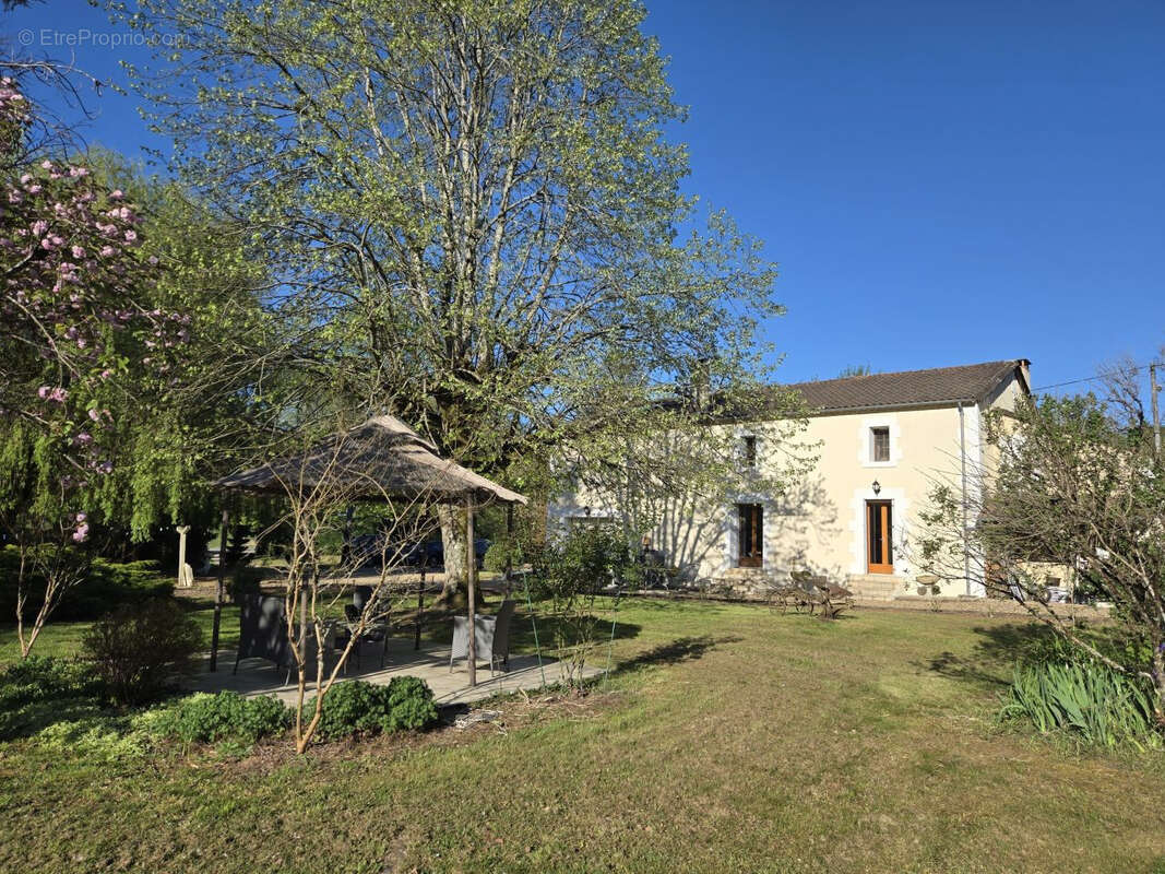 Maison à VILLAMBLARD