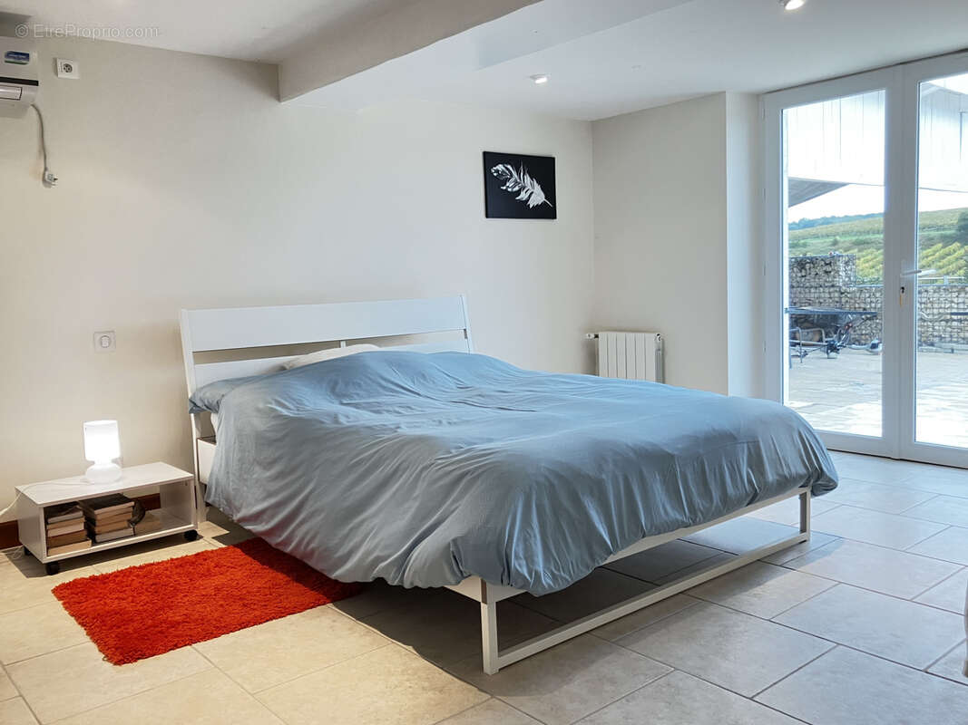 Maison à LIGNIERES-SONNEVILLE