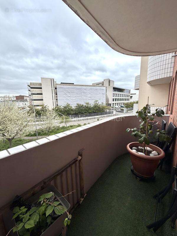 Rouen 76100 quartier MATMUT - appartement T4 - 3 chambres, 3 balcons, un box de stationnement, cave - photo 6
