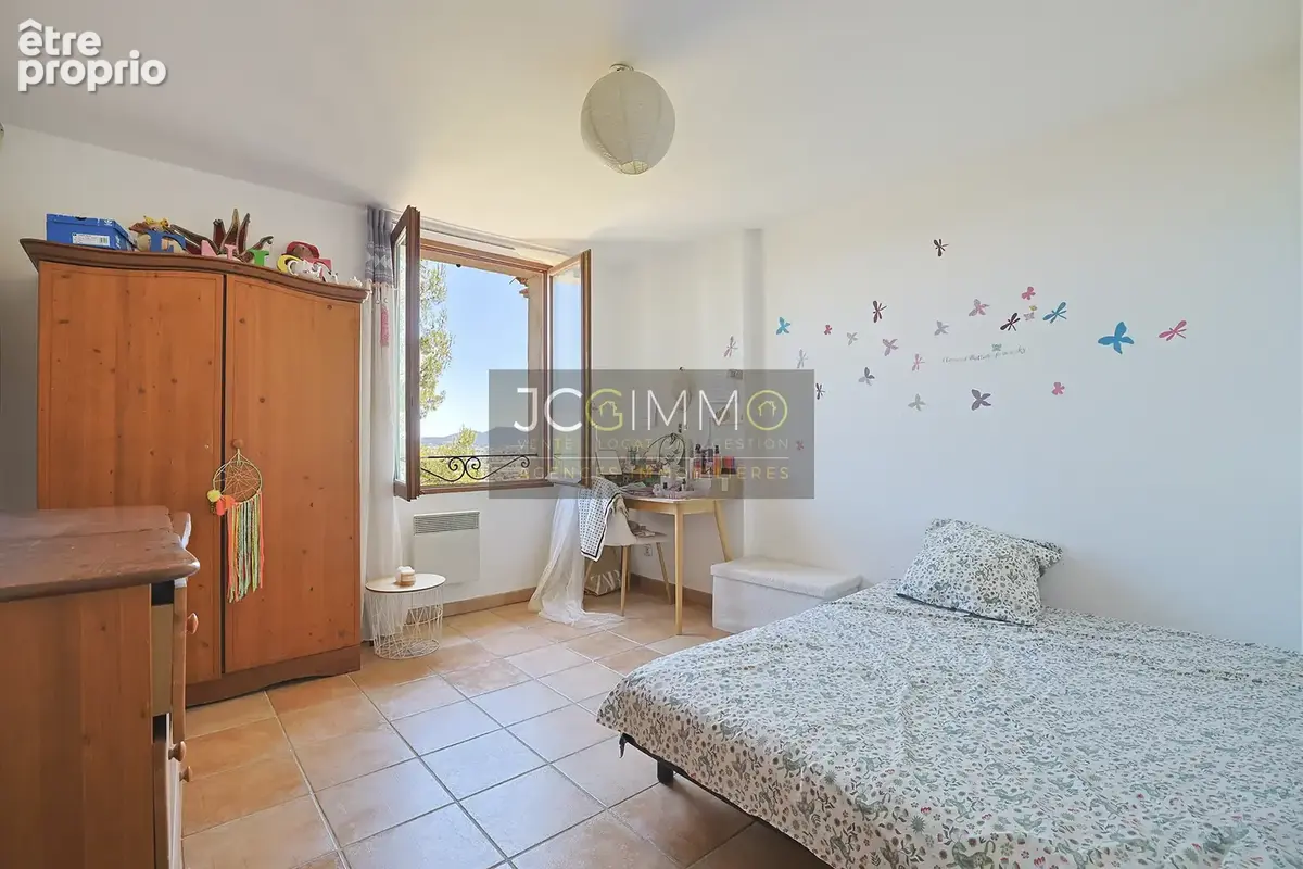 villa individuelle T5 de 117 m2 avec piscine et belle vue dégagée - photo 24