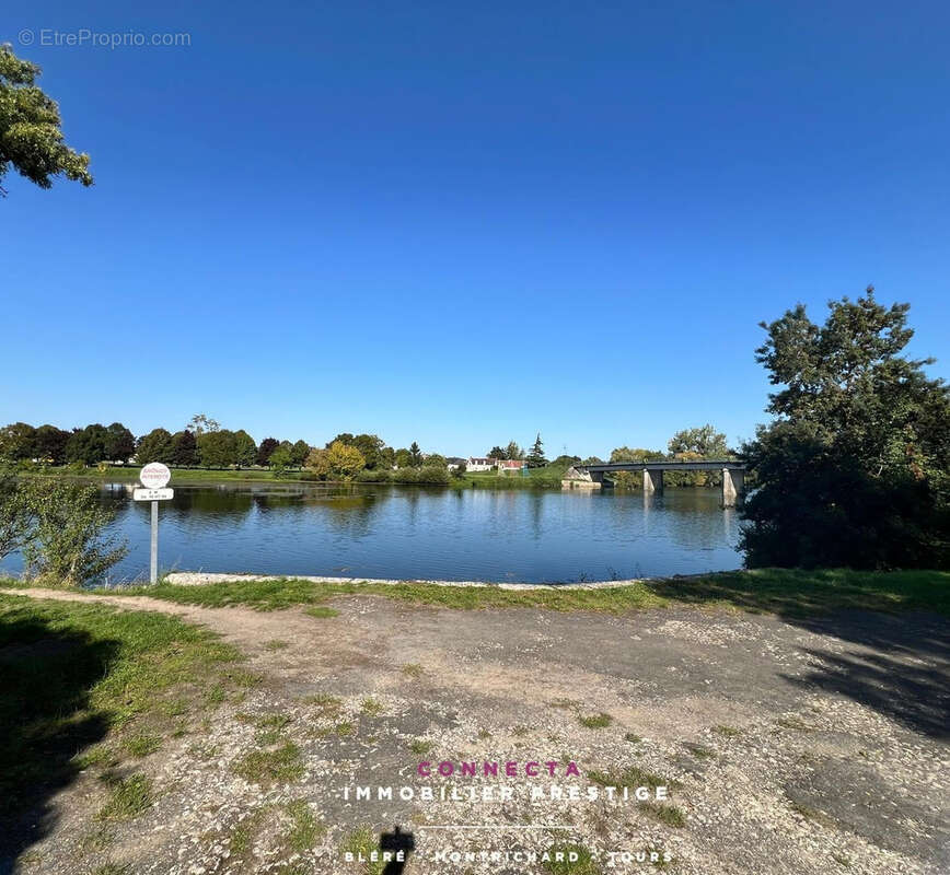 Maison à AZAY-SUR-CHER