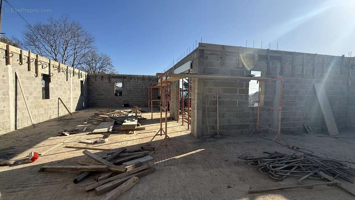 Maison à SANTA-LUCIA-DI-MORIANI