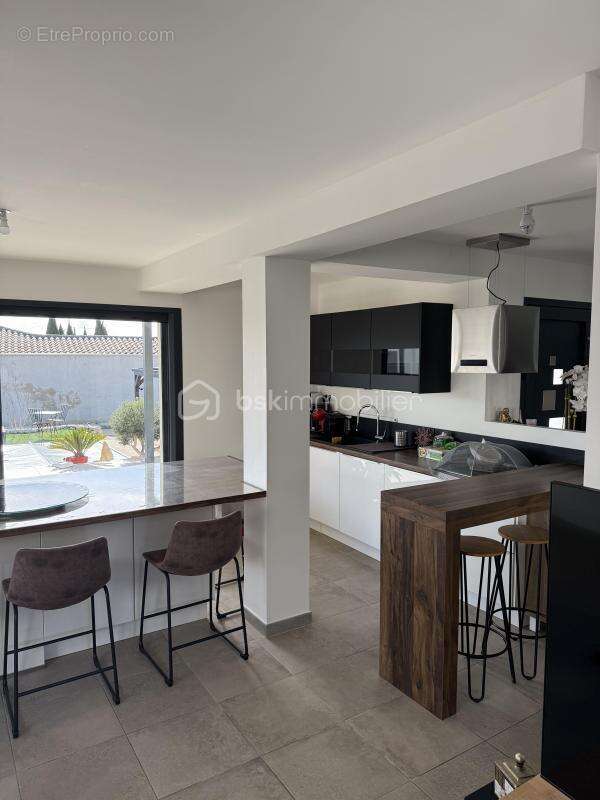 Maison à SAINT-QUENTIN-LA-POTERIE