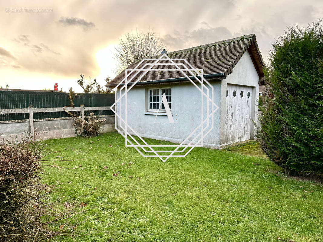 Terrain à SAINT-CREPIN-IBOUVILLERS