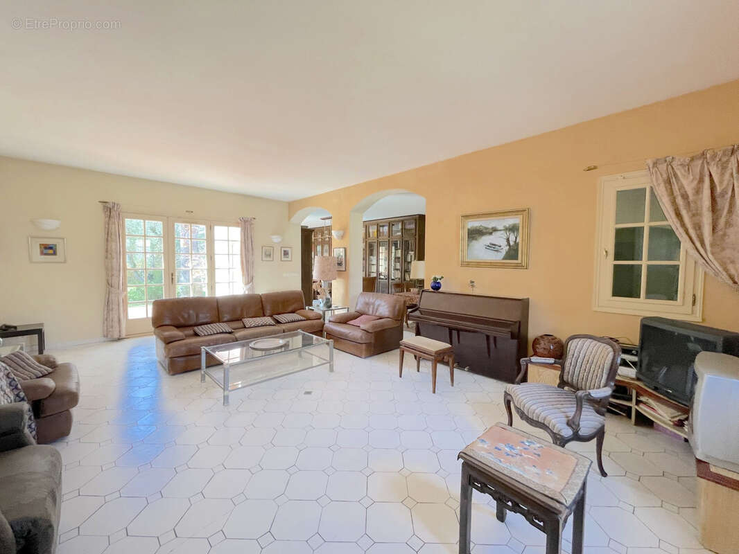 Maison à SIX-FOURS-LES-PLAGES