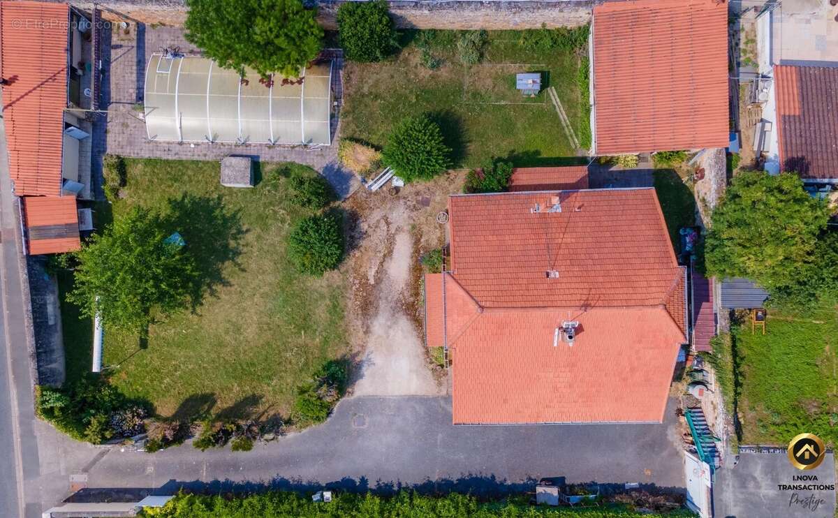 Maison 6 pièces de 150 m² en bord de Saône avec dépendance - photo 20