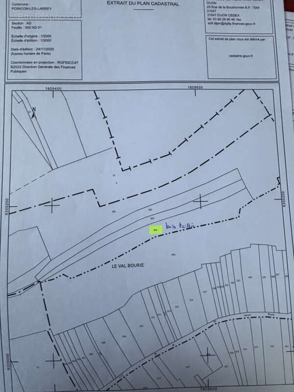 Terrain à POINCON-LES-LARREY