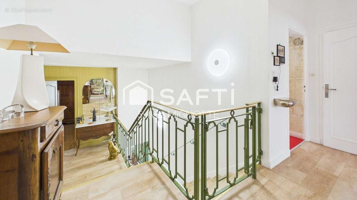 Photo 2 - Maison à SURGERES