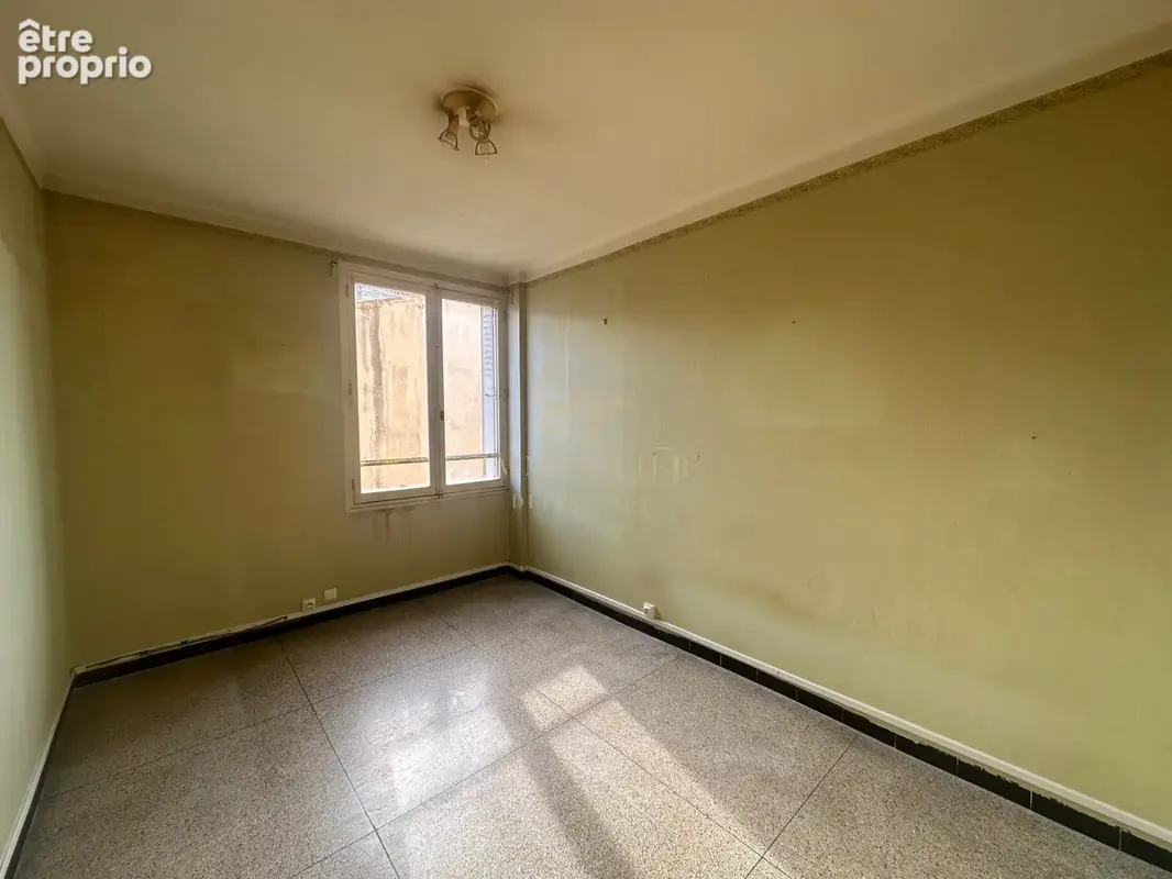 T4/5 77 m2 à rénover avec 2 balcons   marseille 4ᵉ - photo 8