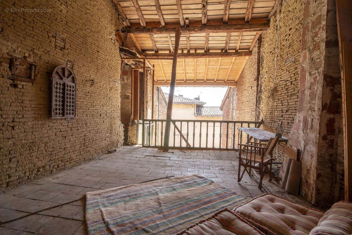 Maison à BEAUMONT-DE-LOMAGNE