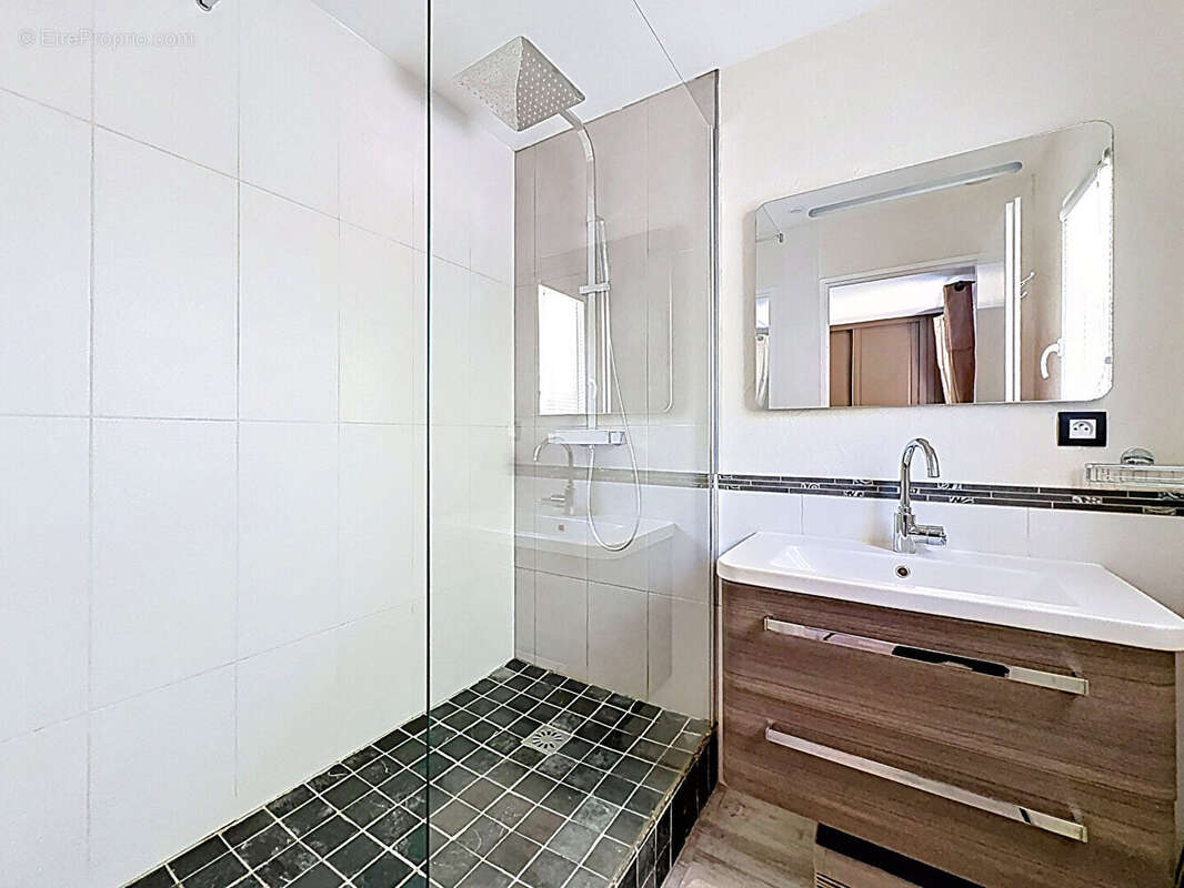 Maison 92 m2 à Avignon T4 avec 3 chambres  - garage, jardin et forage - photo 16