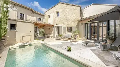 Maison à FONTVIEILLE