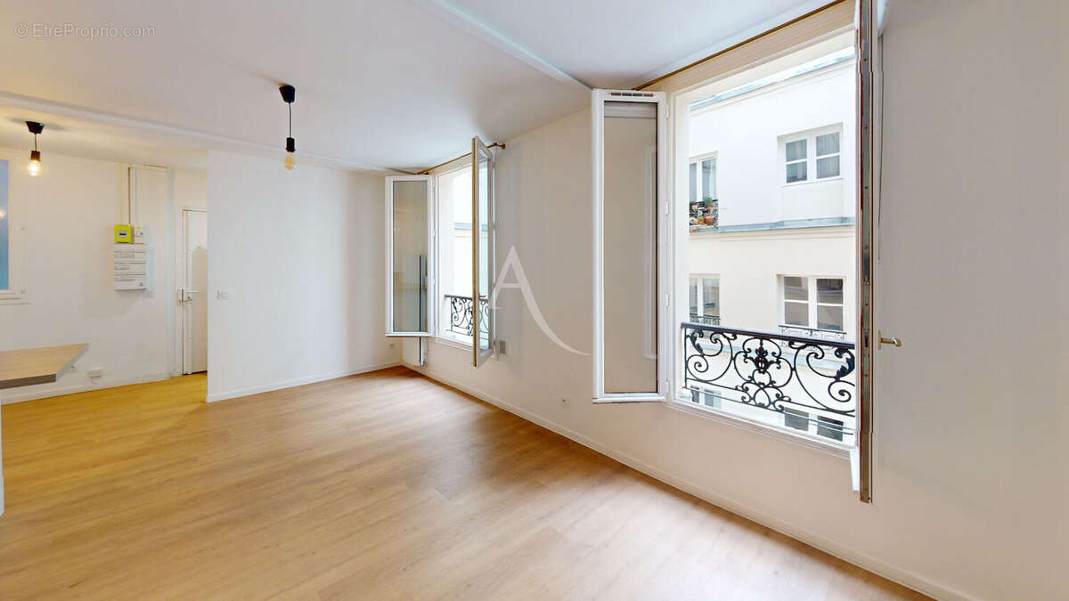 Appartement à PARIS-11E
