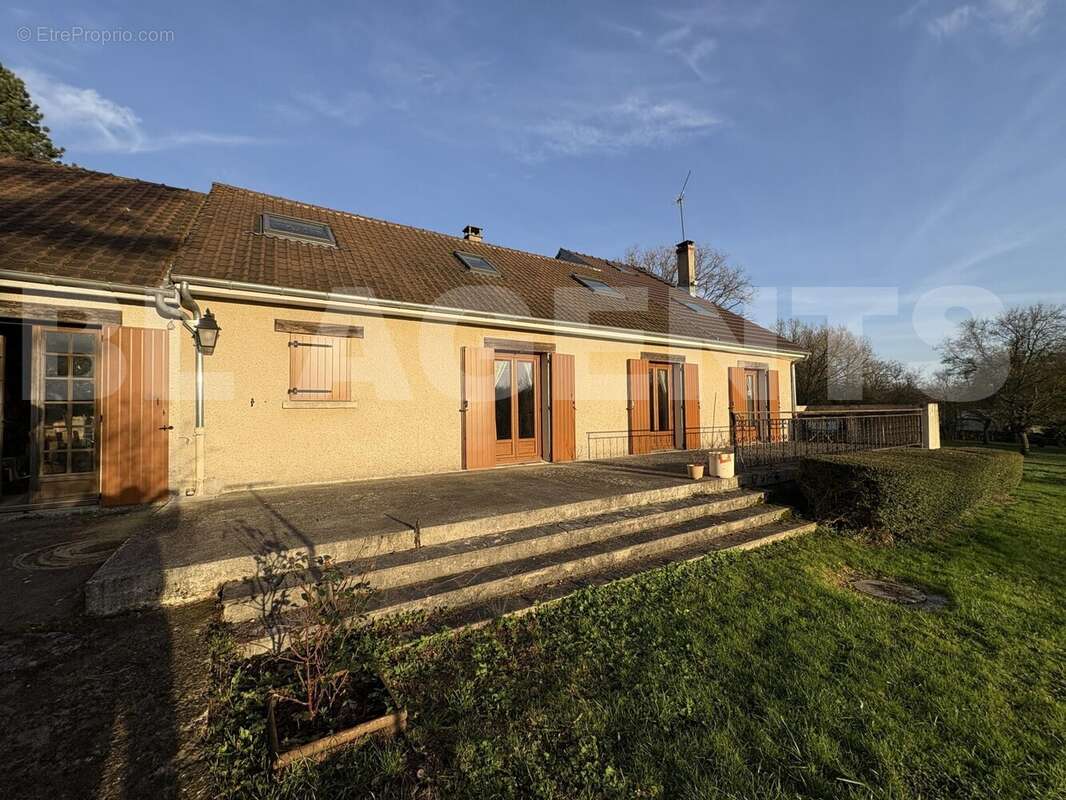 IMG_3516 - Maison à SAINT-DENIS-LES-REBAIS