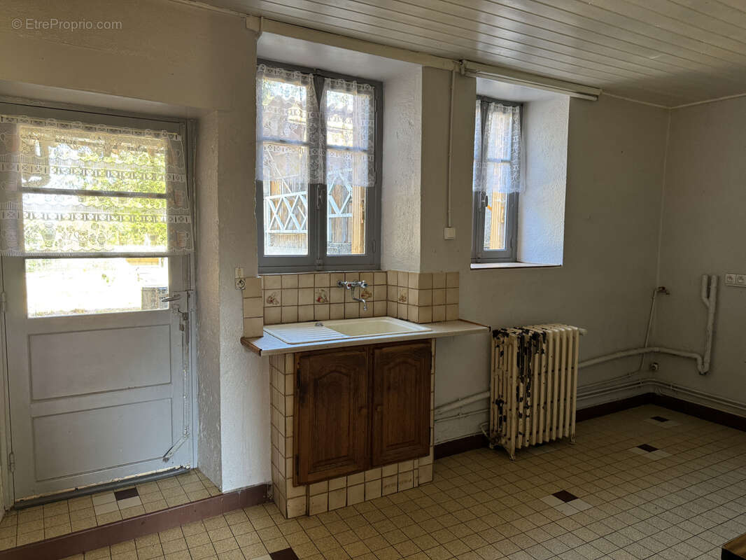 Maison à MARIGNY-SUR-YONNE