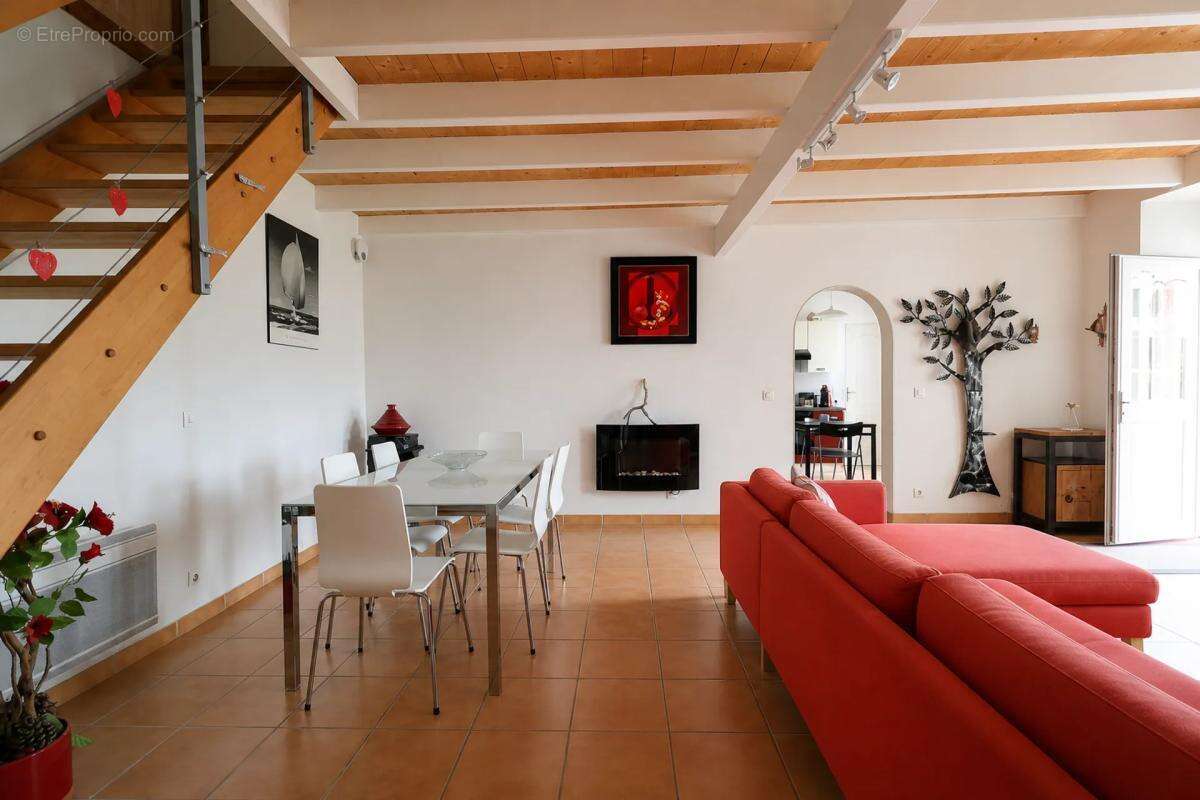 Charmante maison charentaise à Chenac-Saint-Seurin-d'Uzet - photo 3
