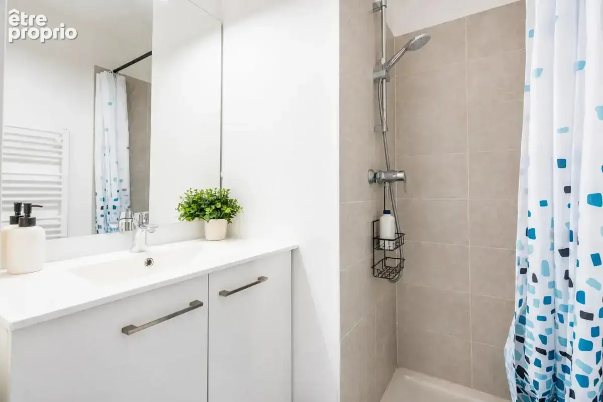 Appartement de 4 pièces de 80 m² à Bondy - photo 9