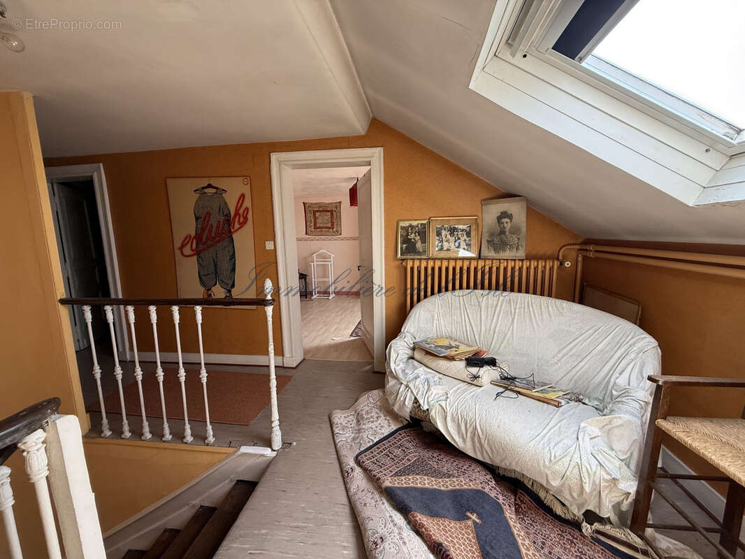 Immeuble a créer ou maison de caractère - centre historique - photo 18