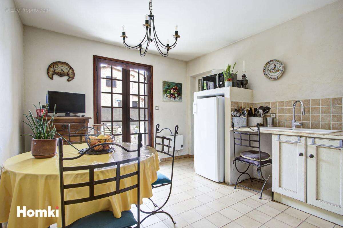 Maison/Villa T7 de 223 m2 avec une indépendance à Saint-Cyprien 66750 - photo 14