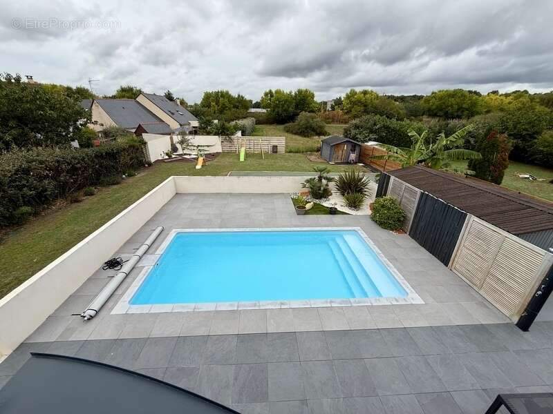 Maison à VILLEVEQUE