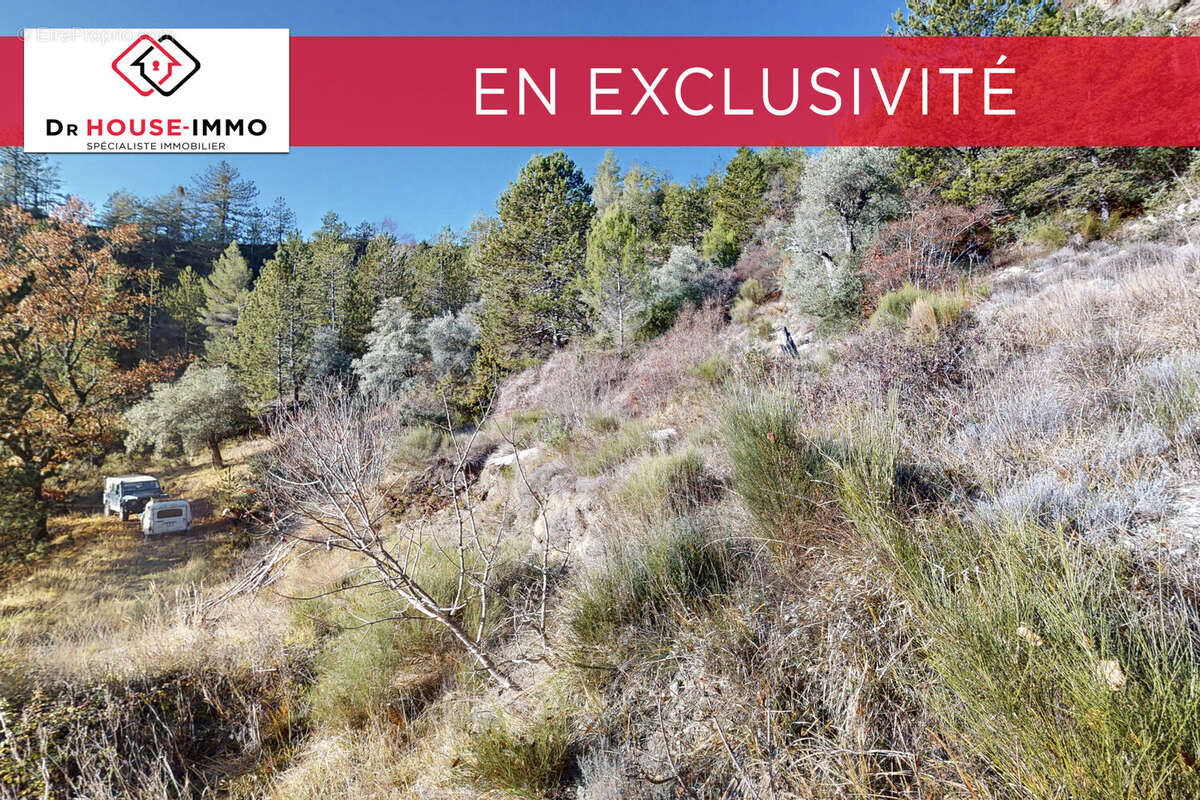 Terrain à PUGET-THENIERS