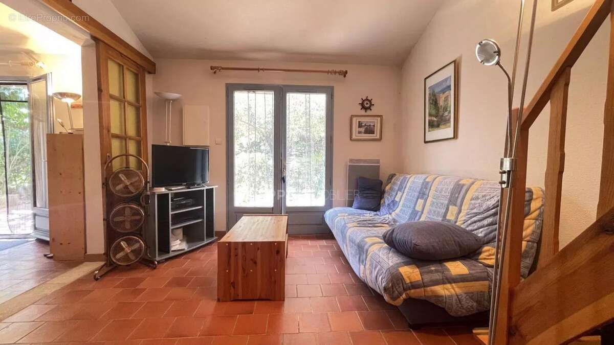 EXCLUSIVITE : Ensemble de deux villas avec jardin - photo 7
