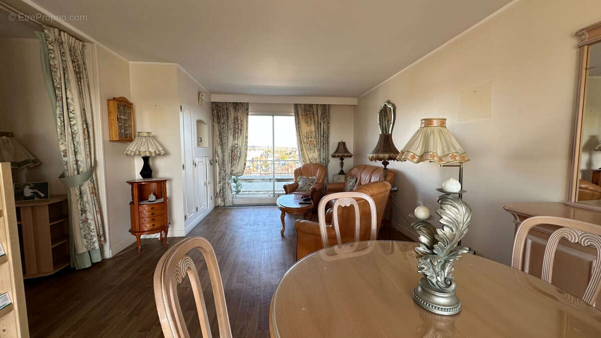 Appartement à COMPIEGNE