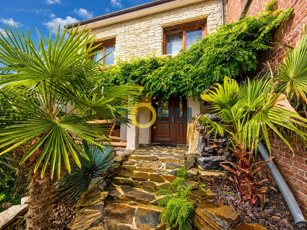 Maison à ANGRES