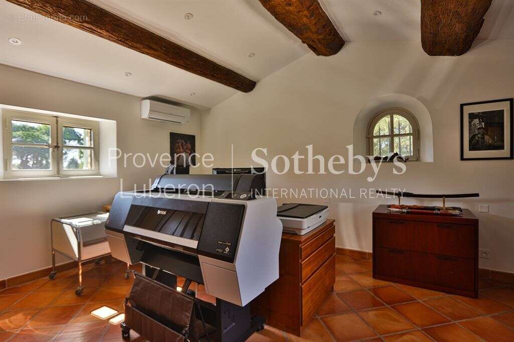 Maison à L&#039;ISLE-SUR-LA-SORGUE