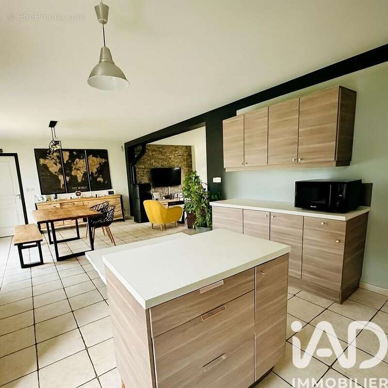 Photo 3 - Maison à FONTAINE-LA-GUYON